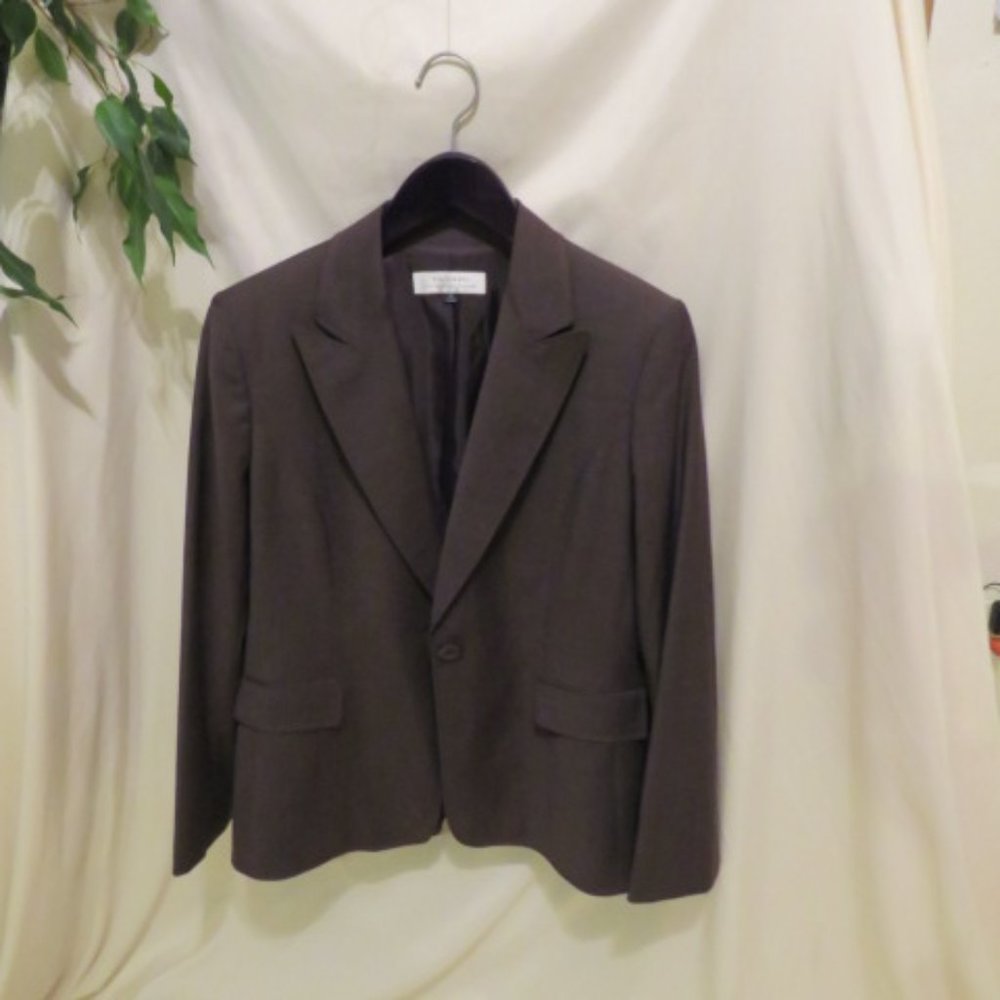 Tahari / Arthur S. Levine Fully Lined Fall Fashion Ladies Suit Set